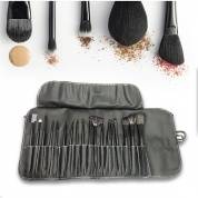 картинка Набор кистей для макияжа в черном чехле 18 шт.
