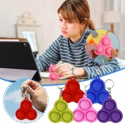 картинка Развивающий тактильный брелок-игрушка антистресс для ключей и рюкзака "POP IT Antistress" 