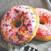 картинка 3D декоративная подушка Пончик 34х34 см